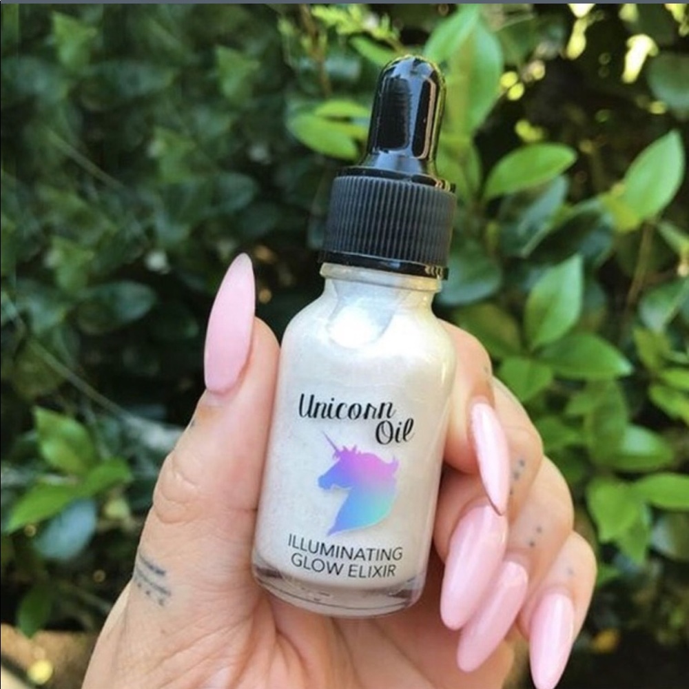 ✨BNIB UNICORN OIL HIGHLIGHTER✨